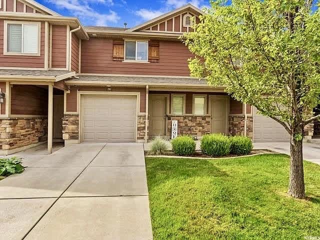 1790 E Whitetail Way