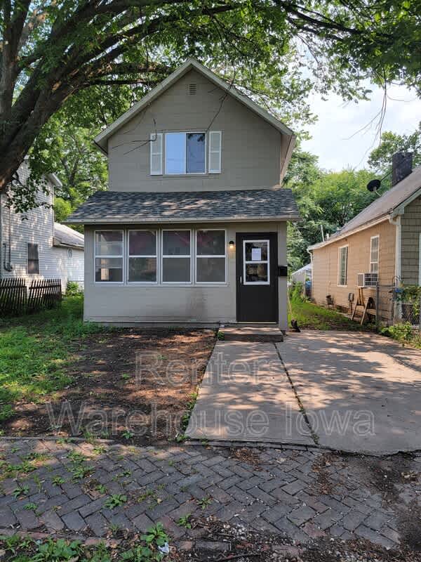 1741 Des Moines St