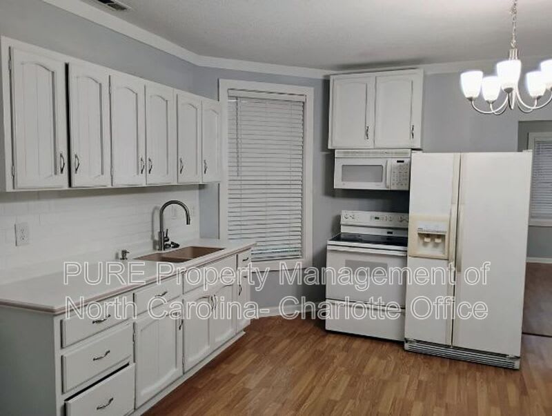 507 W Dr Martin Luther King Jr Way