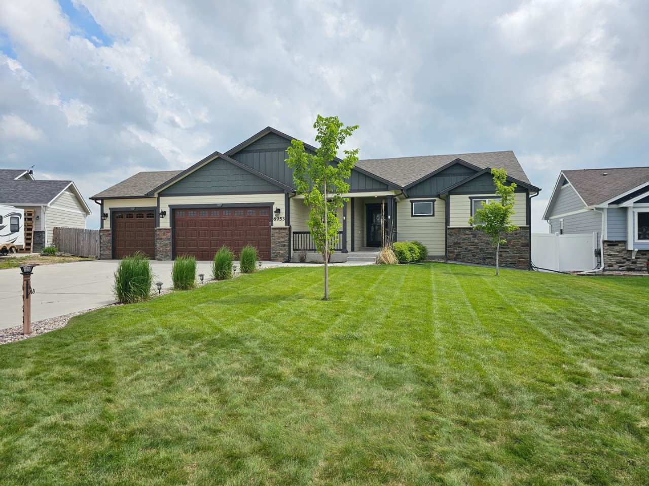 6953 Hitching Post Lane