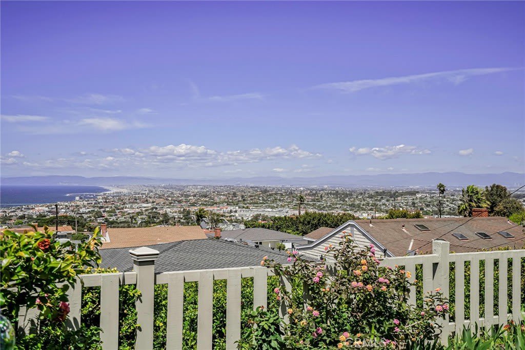 117 Paseo De Granada