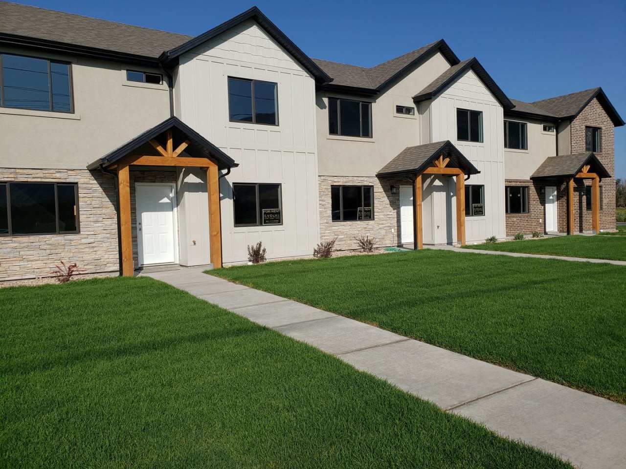 Beautiful Springville Townhome