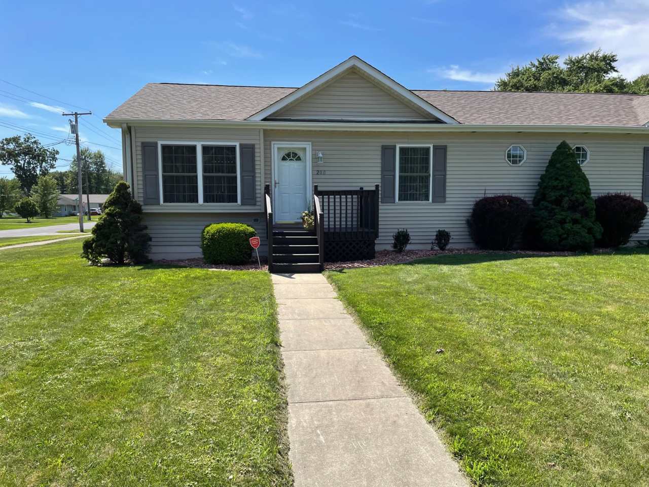 200 North Hobart Road