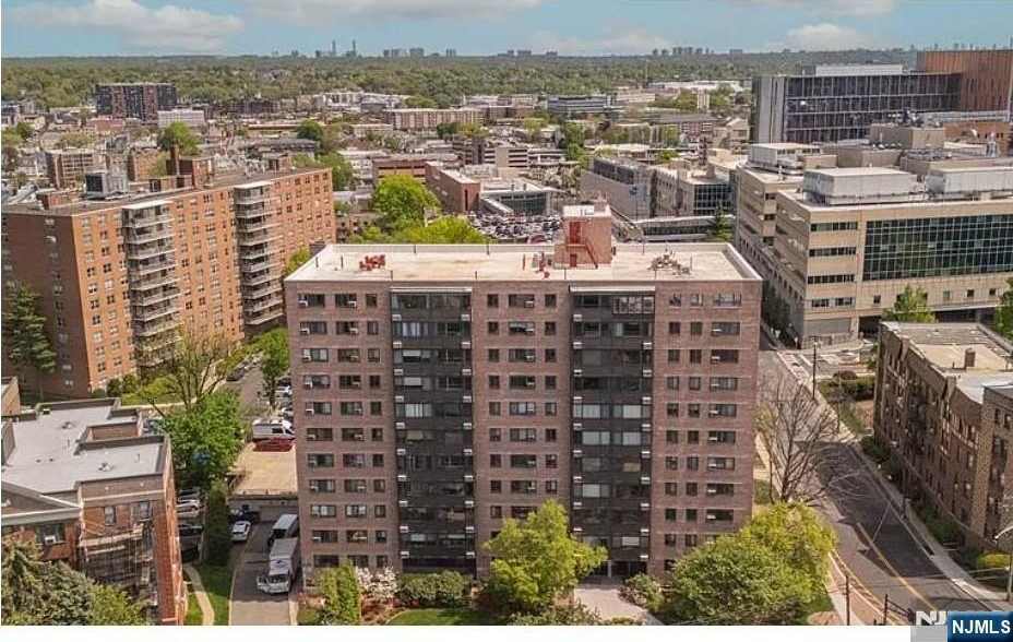 90 Prospect Avenue 2A