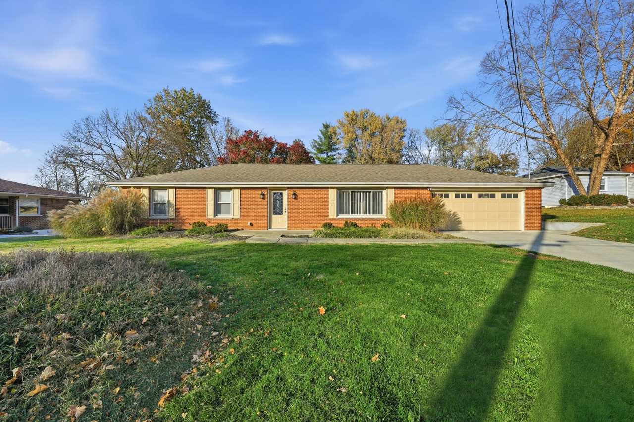 Large Ranch on Cul-de-sac