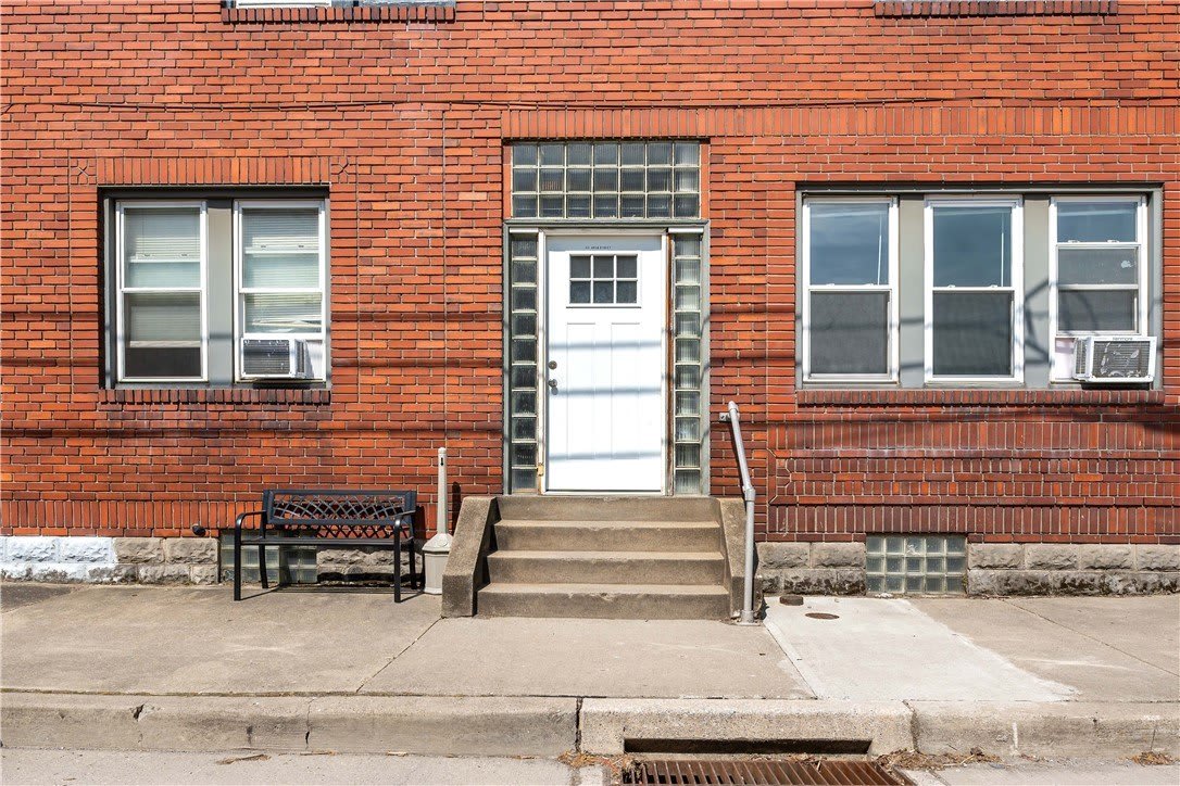 401 Arch St