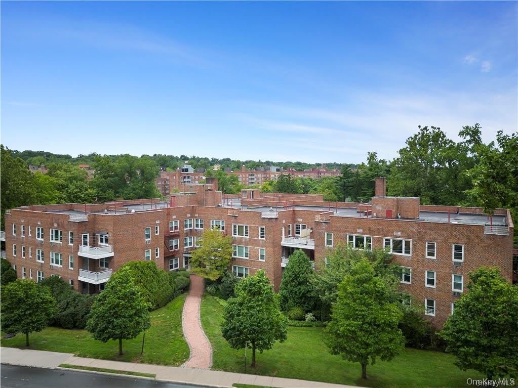 700 Scarsdale Avenue unit: 1T