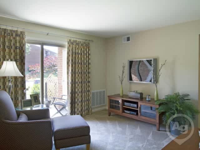 8542 Foxborough Dr Unit D31