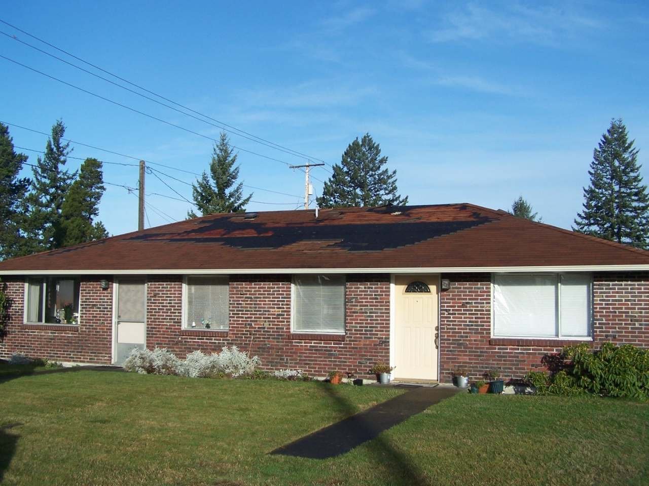 Very nice 1 bedroom duplex unit in Tacoma!!