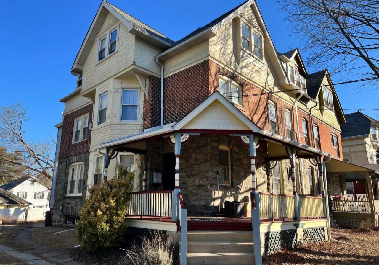 77 West Lacrosse Avenue