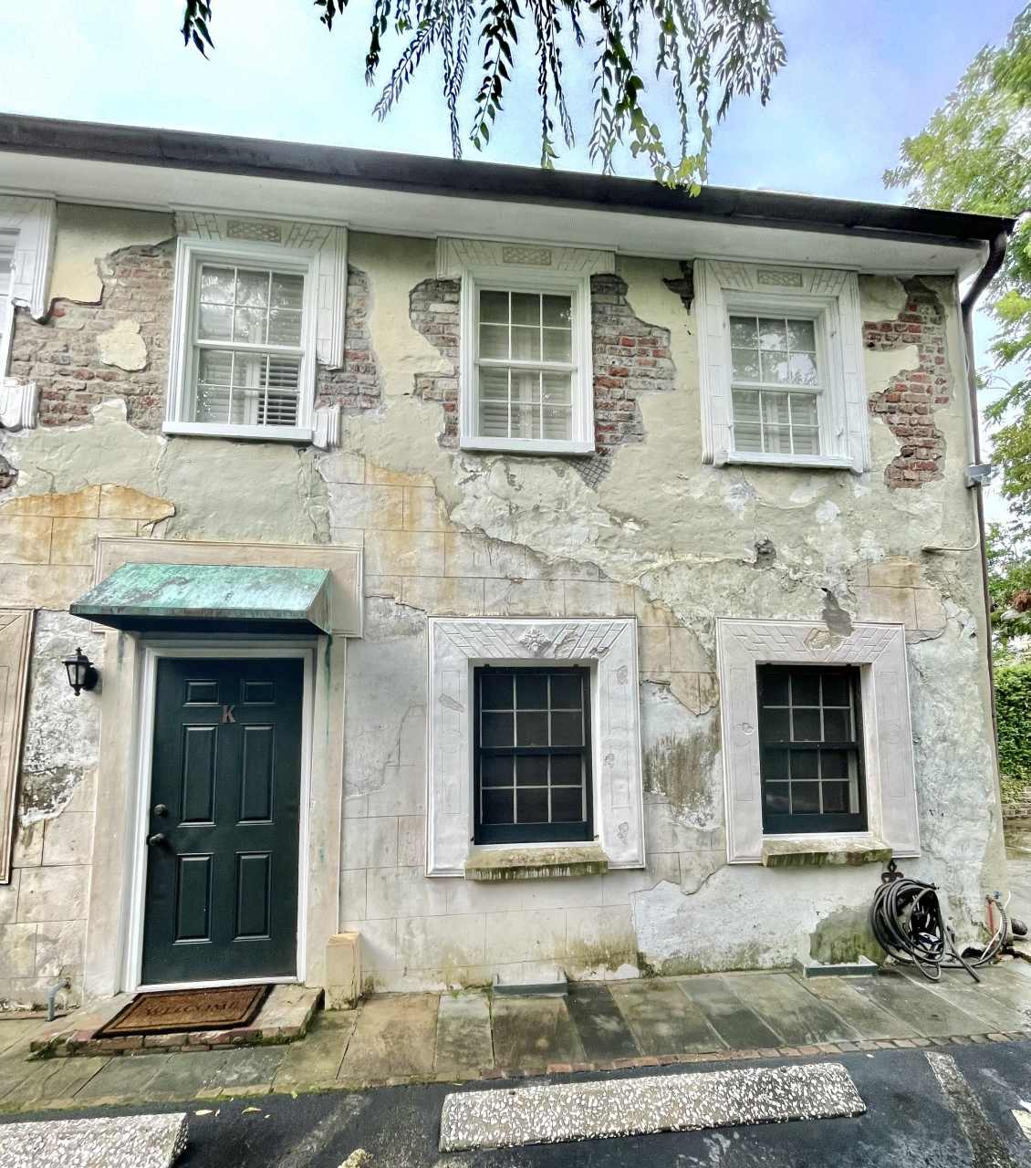 Charming fully furnished one bedroom condo in Ansonborough