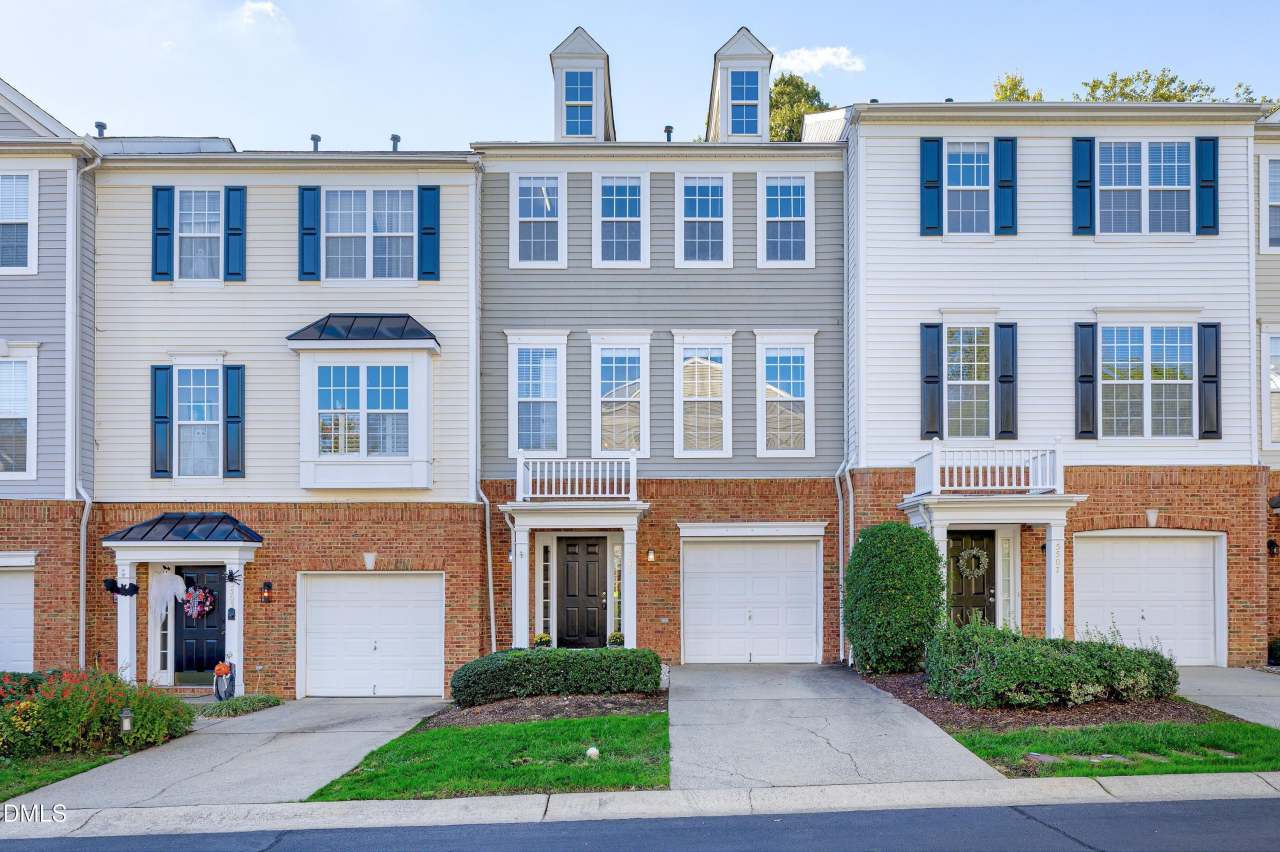 5505 Golden Arrow Lane