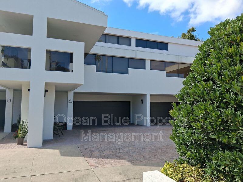 1903 South MacDill Ave