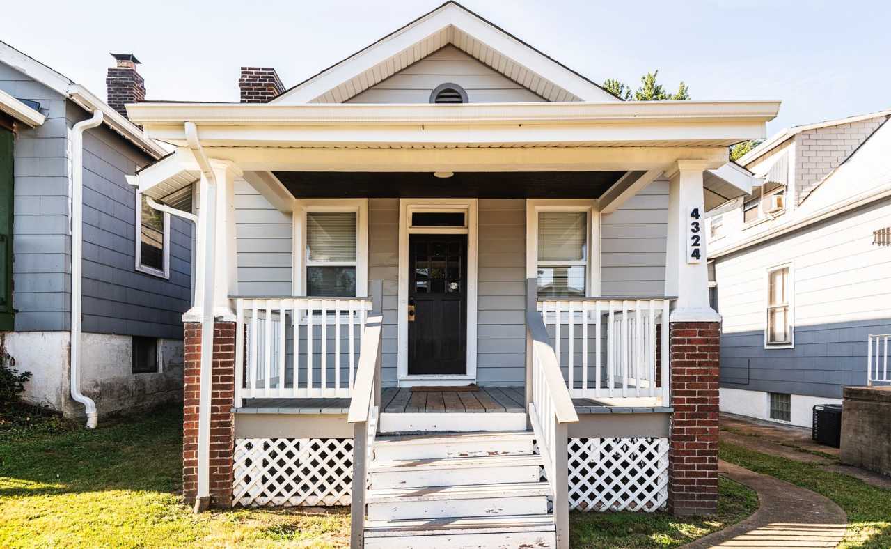 Beautiful Renovated 2 Bed 1 Bath Home