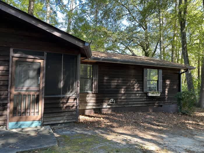 887 Westland Drive Southwest