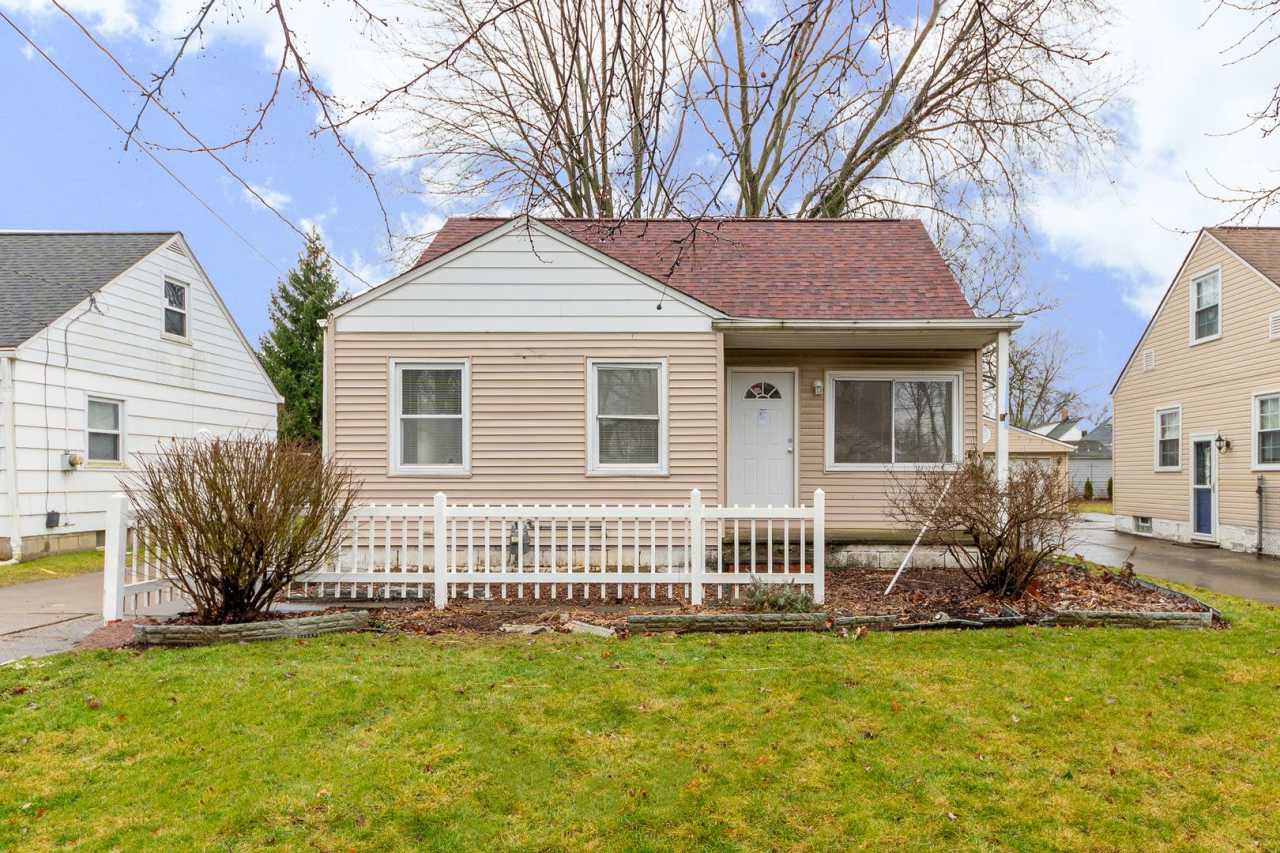 Charming 2-Bedroom Property in Prime Location