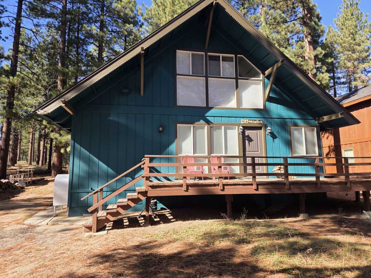 Quiet furnished cabin for ski lease