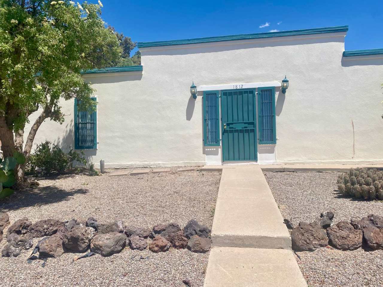 1812 Pomona Dr- Charming 3-Bed Home with Office and Workshop Near Top Las Cruces Amenities