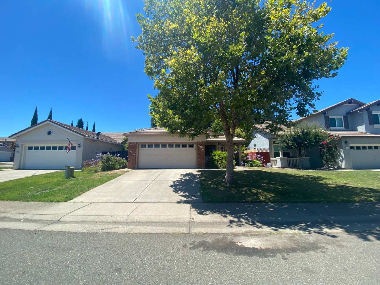 Awesome Folsom Home in Broadstone, Near Raquet Club, Intel, Kaiser, The Palladio, and More!