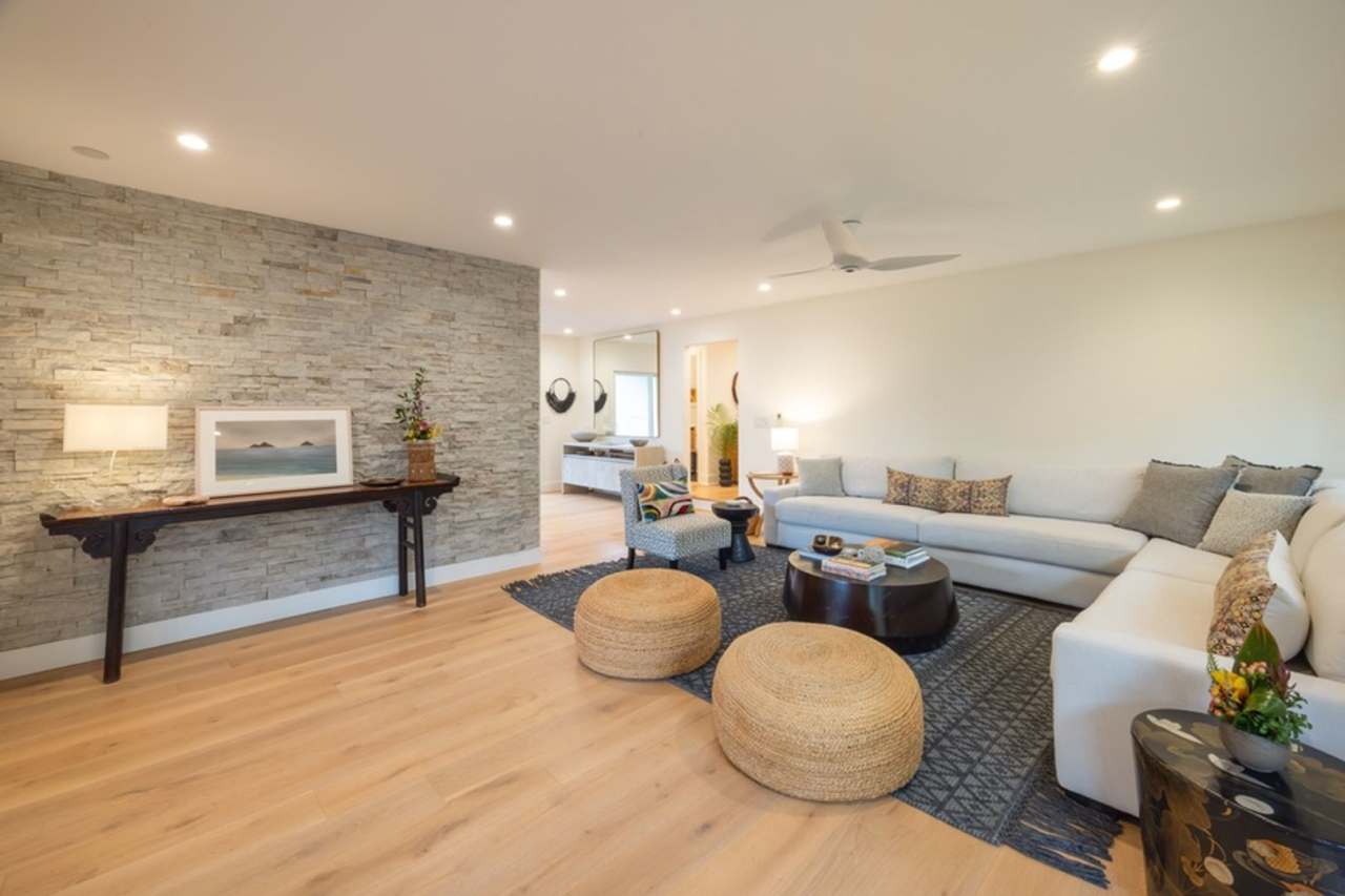 Majestic Retreat: Close to Beach, Designer Details, Expansive Rear Deck Views