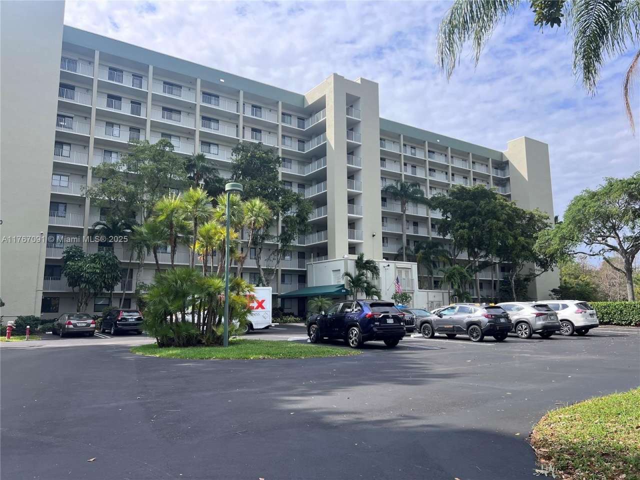 2240 N Cypress Bend Dr