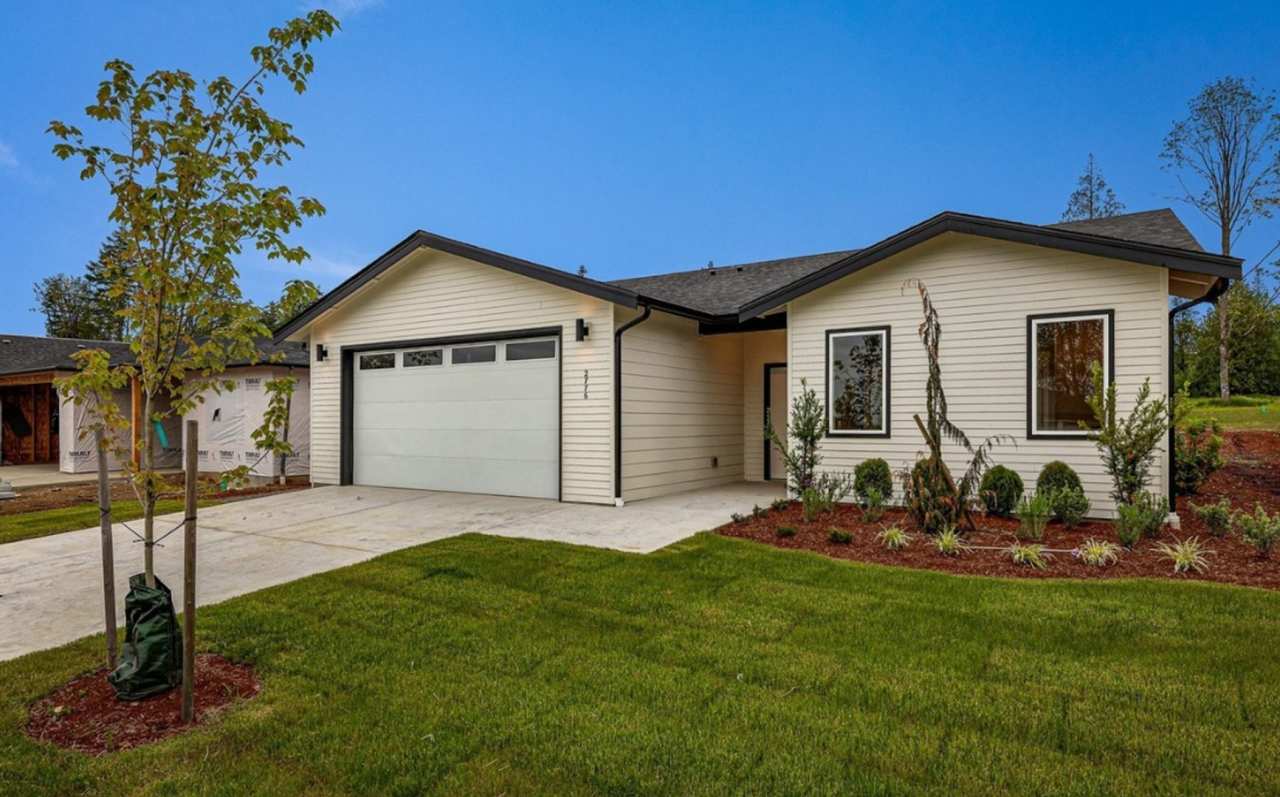 Stylish Comfort Meets Modern Design | 2776 Sandwood Lane