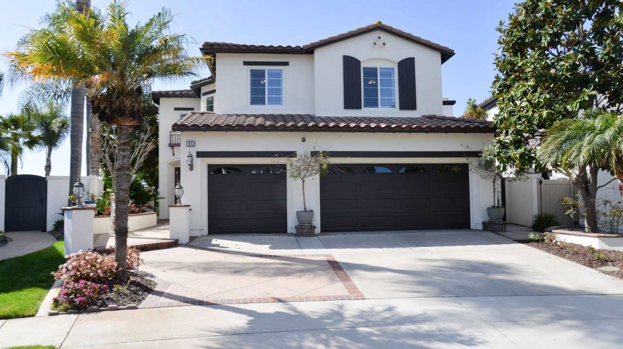 Newly constructed and upgraded 5 Bedroom + Office house!