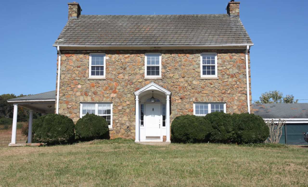 1998 Hansens Mt Rd. - Beautiful House on Lots of Land