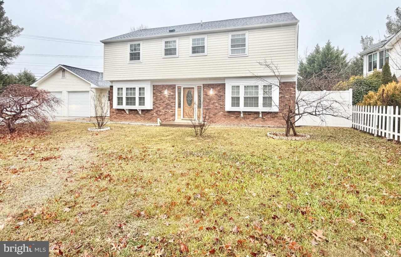 4001 MIDDLE RIDGE Drive