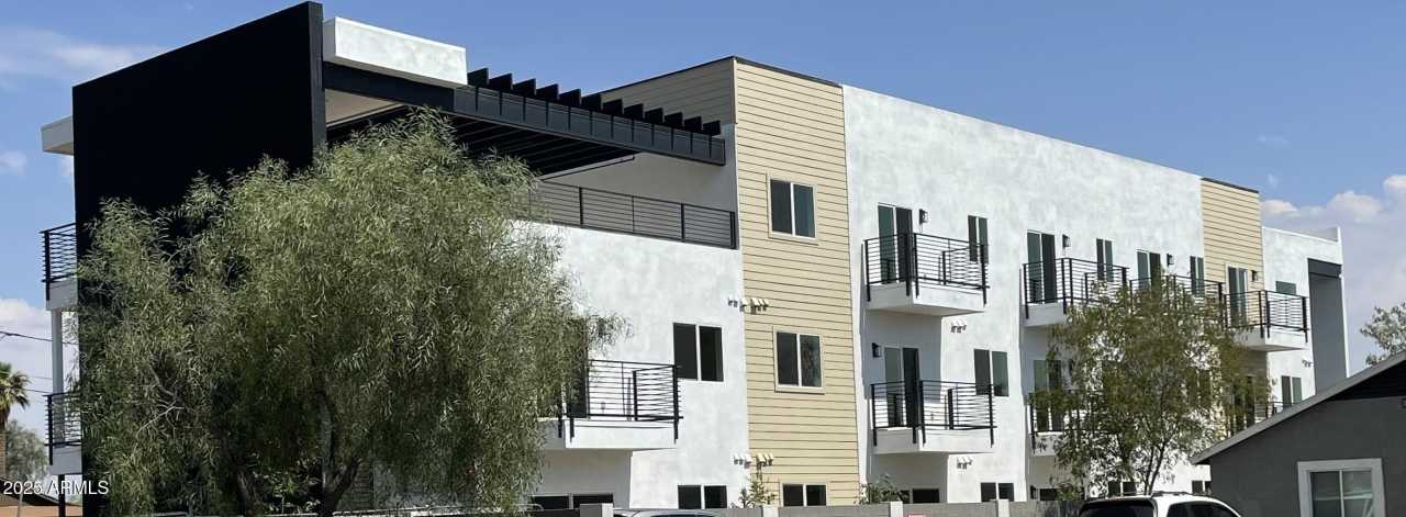 1457 E Taylor Street