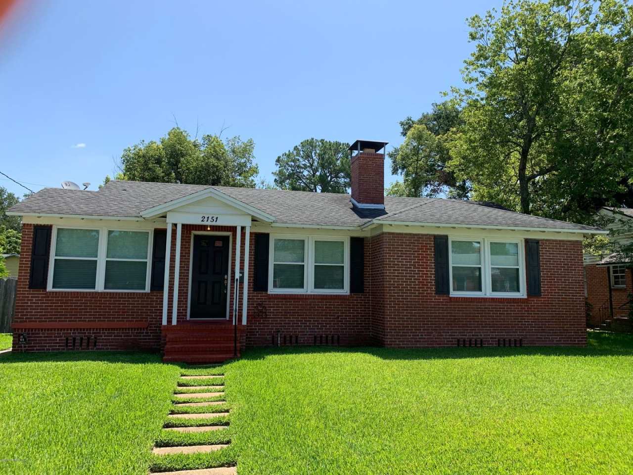 Charming 2/1 in the heart of St. Nicholas