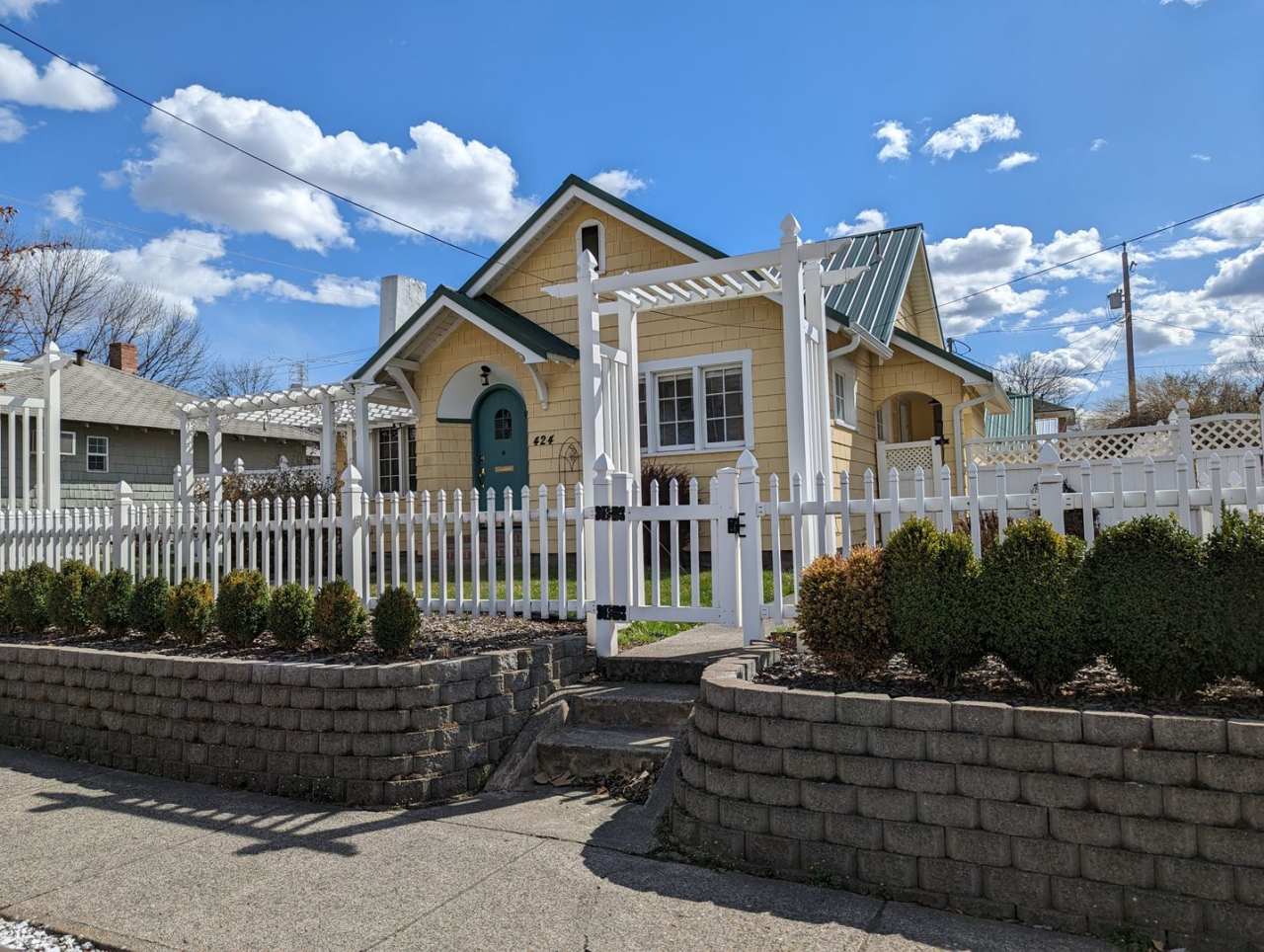 Charming 3 bedroom Normal Hill house