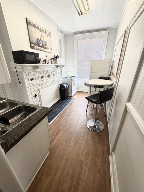 712 n Arther Ashe blvd