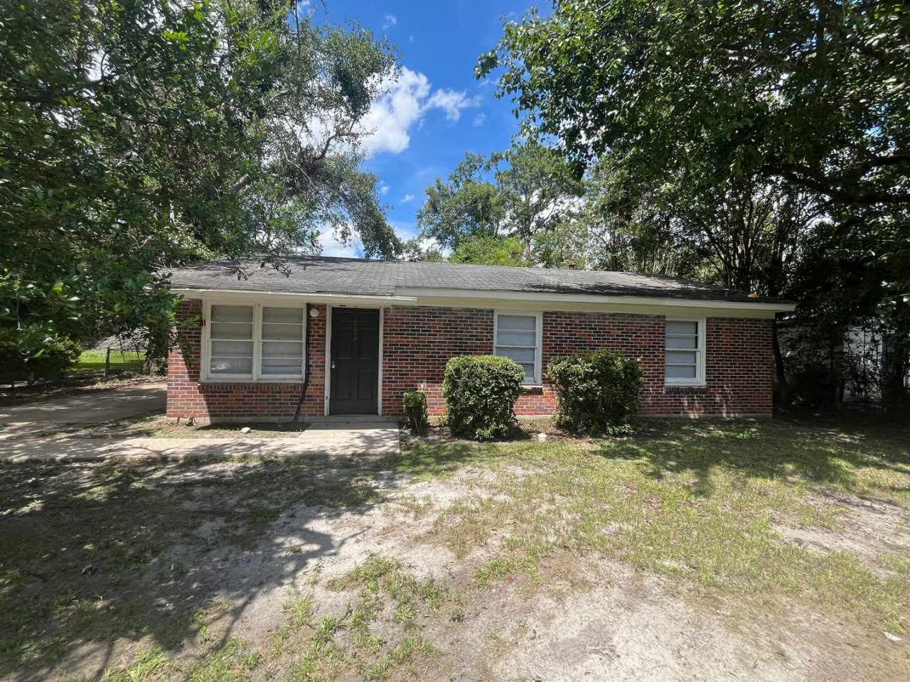 802 Stillwater Drive, 3 Bedroom, 1 Bathroom