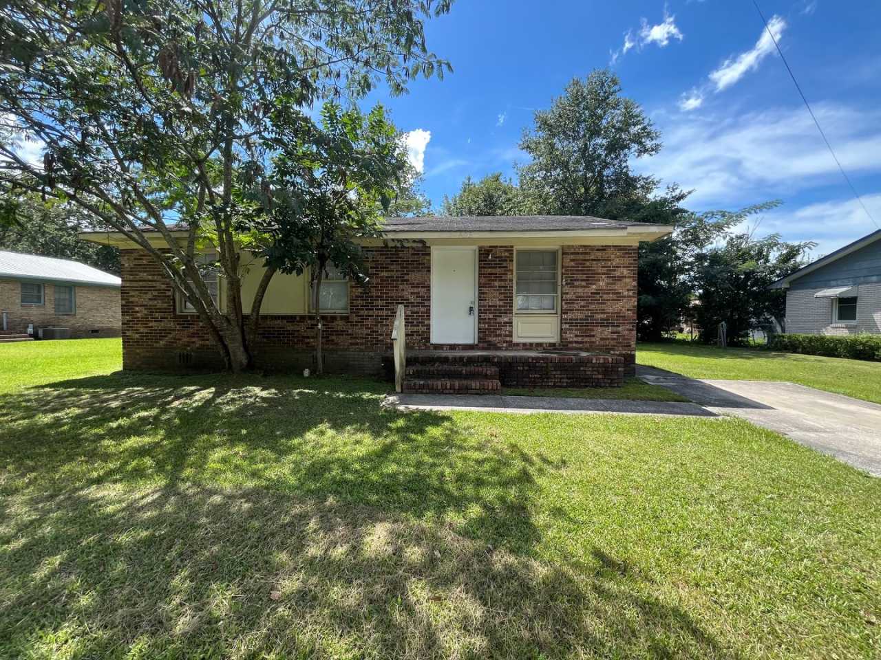 608 Hightower St. Valdosta, GA 31601