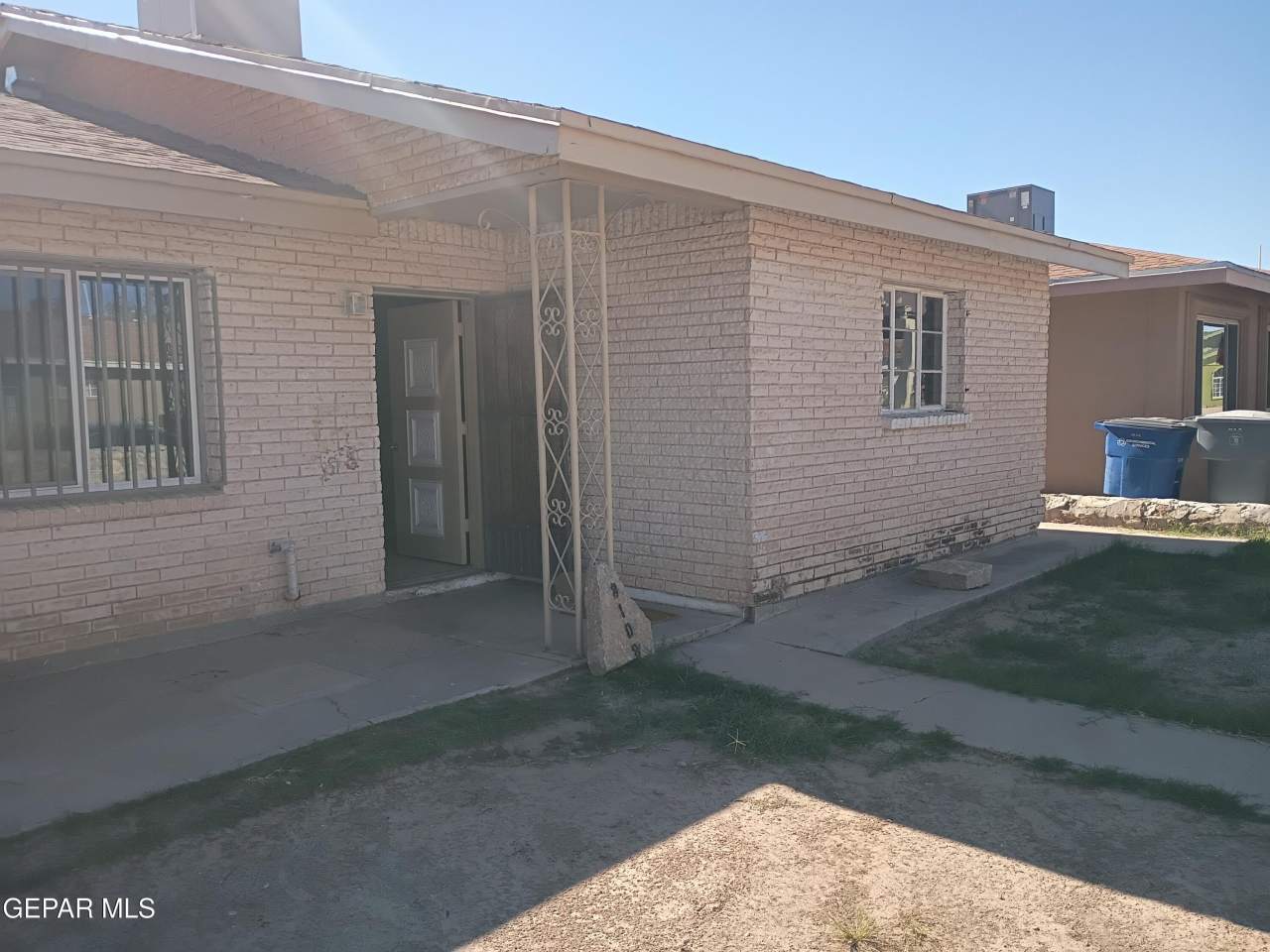 8108 LA PALOMA Circle