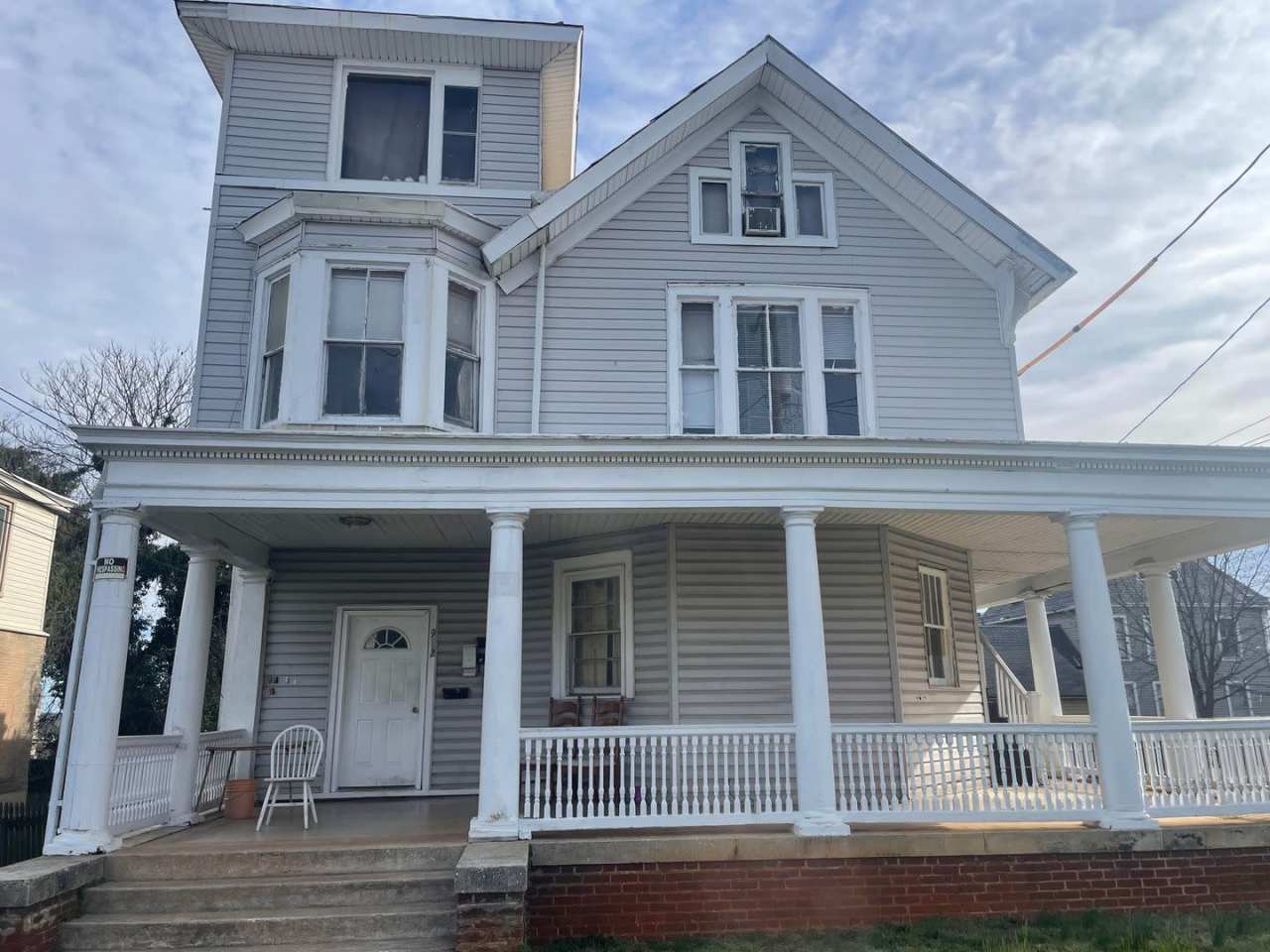 Two Bedroom Apartment Close to Downtown Lynchburg!