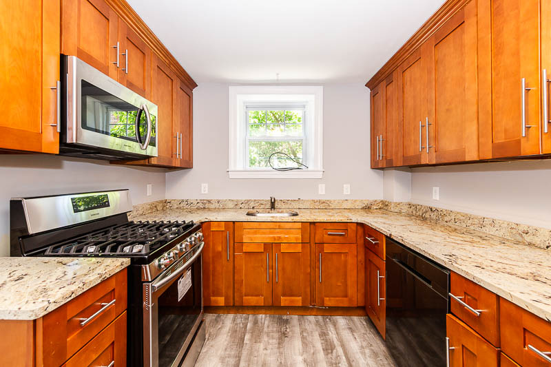 10 Myrtle Avenue - 1