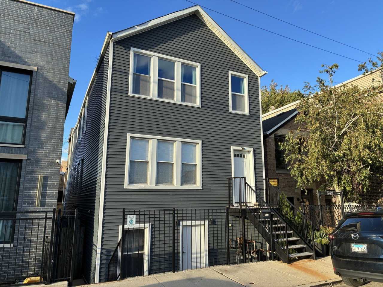 544 W Cullerton Avenue