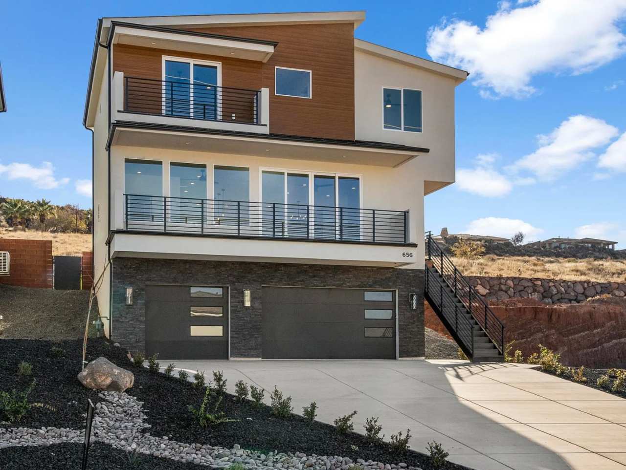 VIEWS! Luxury Townhome in Washington