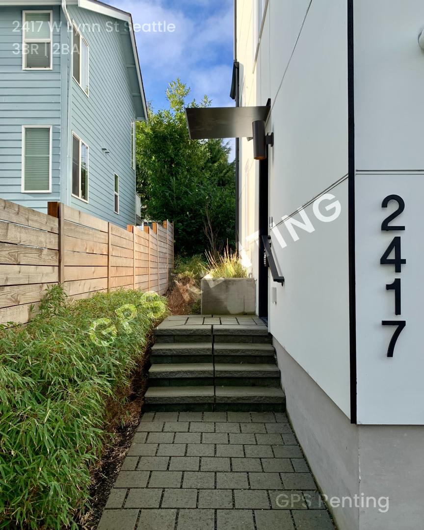 Almost new Magnolia View Townhouse