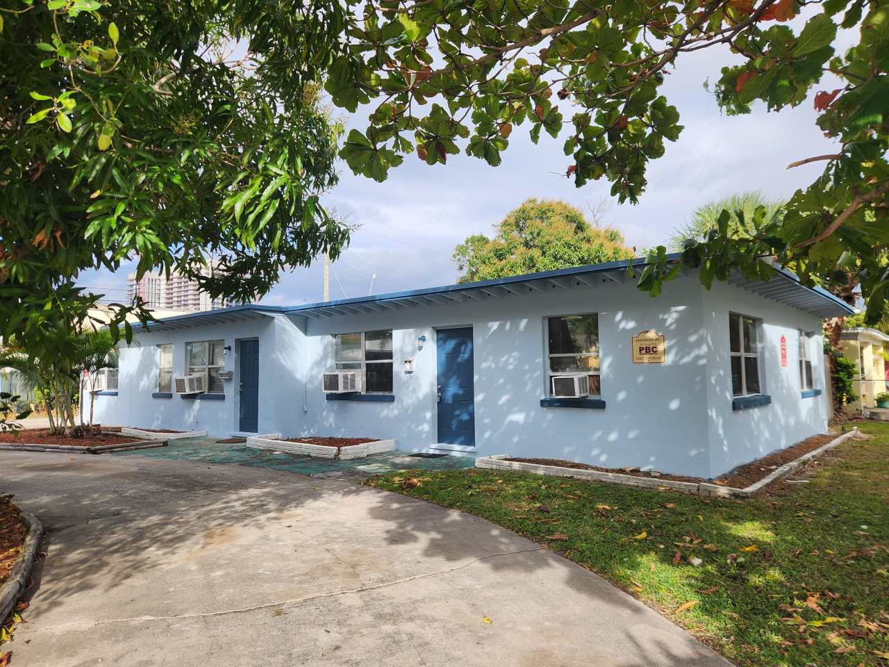 3410 Avenue E - 2