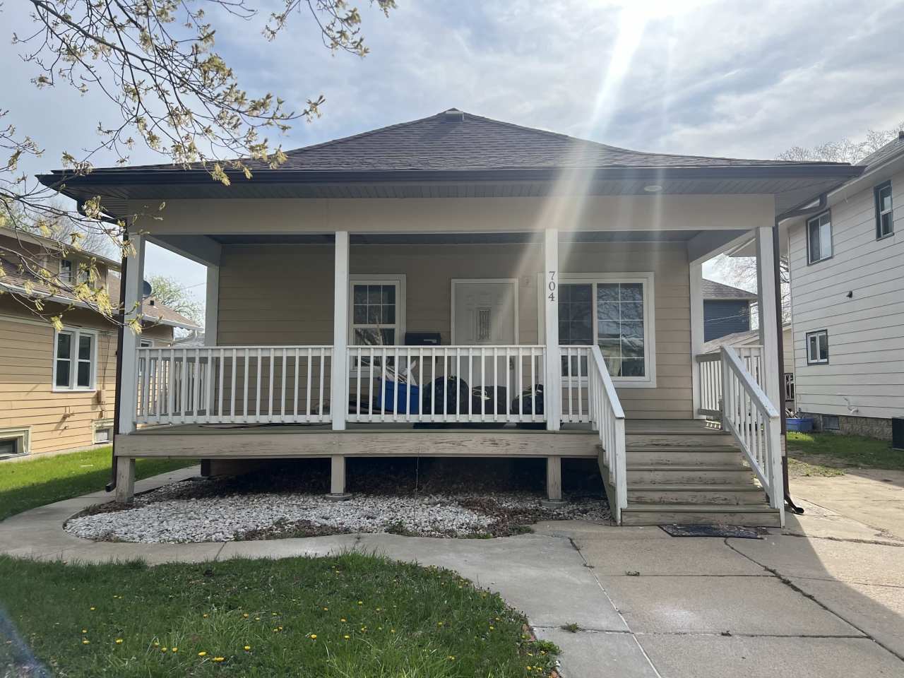 704 North Duluth Avenue