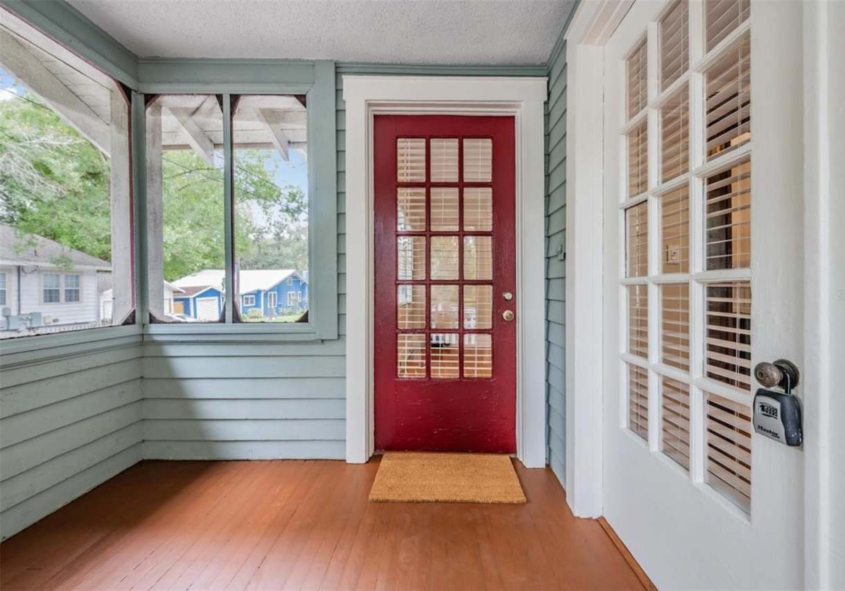 1000 E CRENSHAW STREET