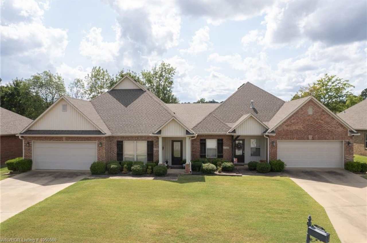 Spacious 3 bedroom 2 bath duplex