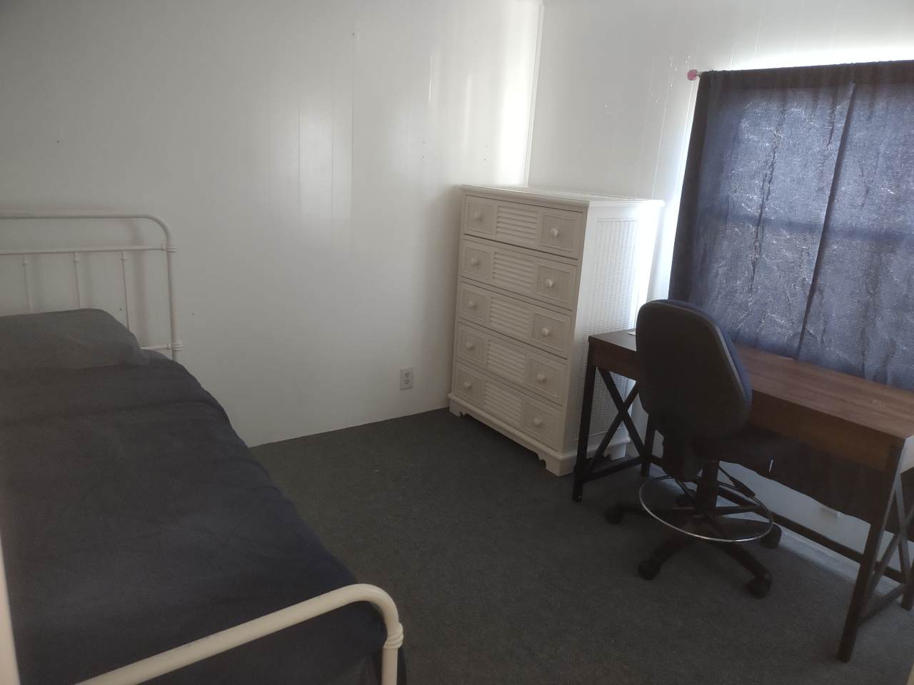 6122 141st Avenue North