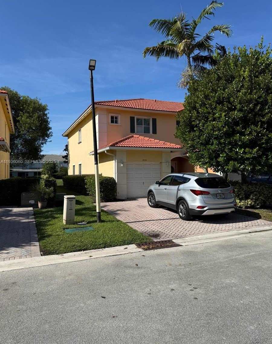 8301 Santa Monica Ter