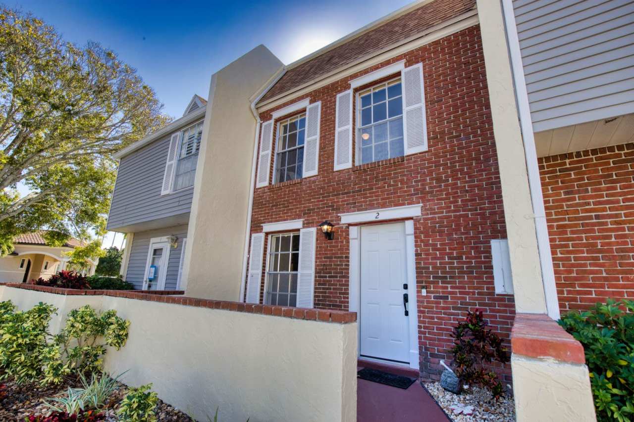 Seasonal Short-Term Townhouse on Venice Island close to Venice Beach!