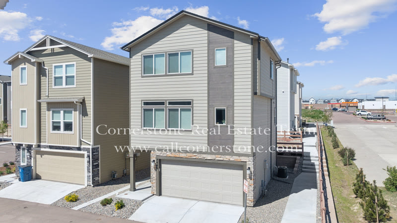 7446 Marbled Wood Point