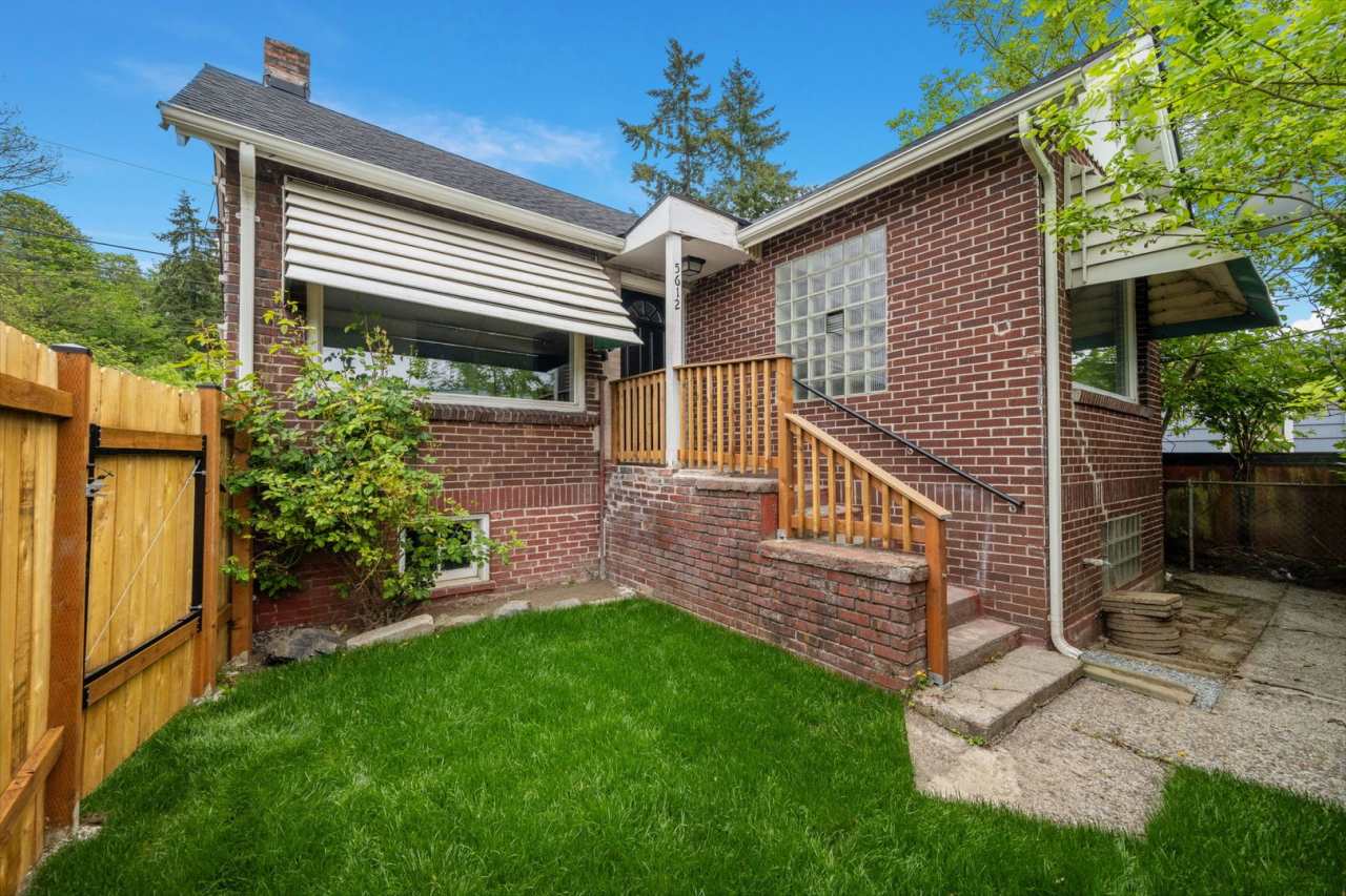 2bd/1ba Seattle Home